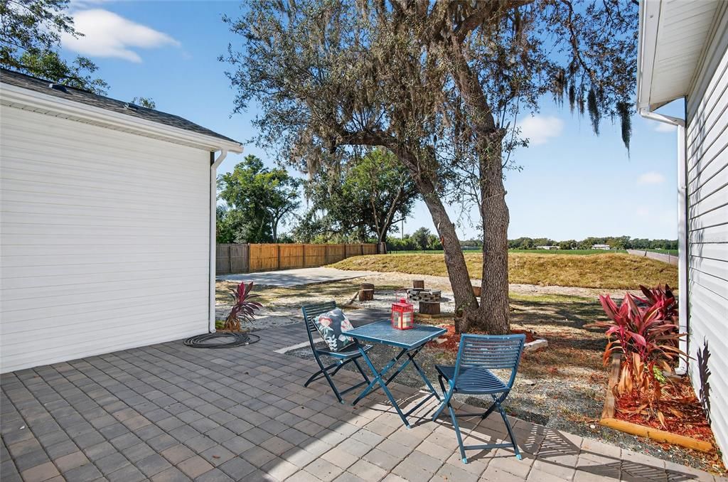 Activo con contrato: $348,888 (4 camas, 2 baños, 1584 Pies cuadrados)