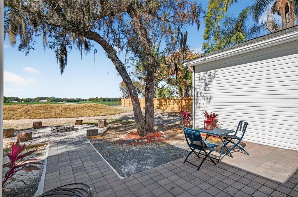 Activo con contrato: $348,888 (4 camas, 2 baños, 1584 Pies cuadrados)