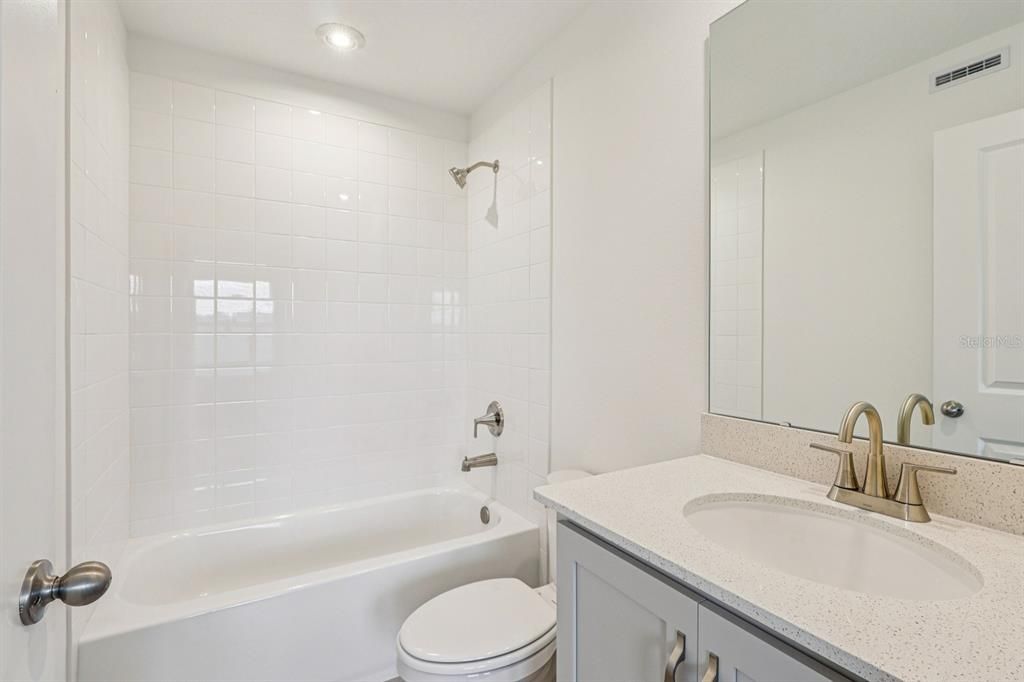 待售: $472,990 (3 贝兹, 3 浴室, 2072 平方英尺)