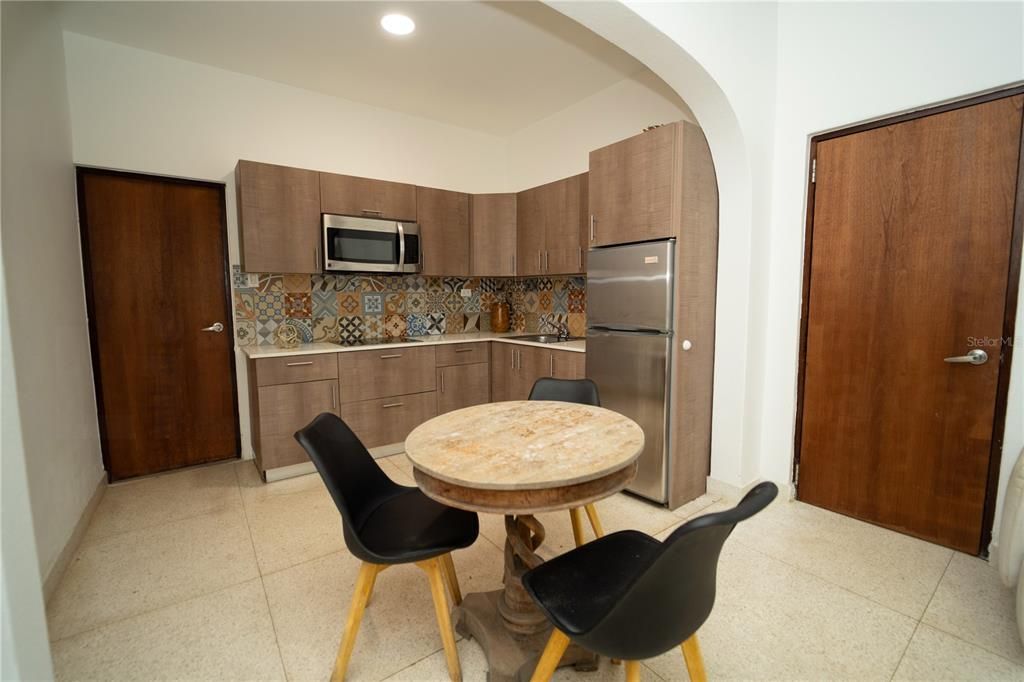 待售: $1,620,000 (0 贝兹, 0 浴室, 2263 平方英尺)