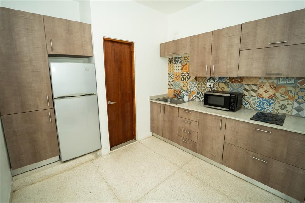 待售: $1,620,000 (0 贝兹, 0 浴室, 2263 平方英尺)