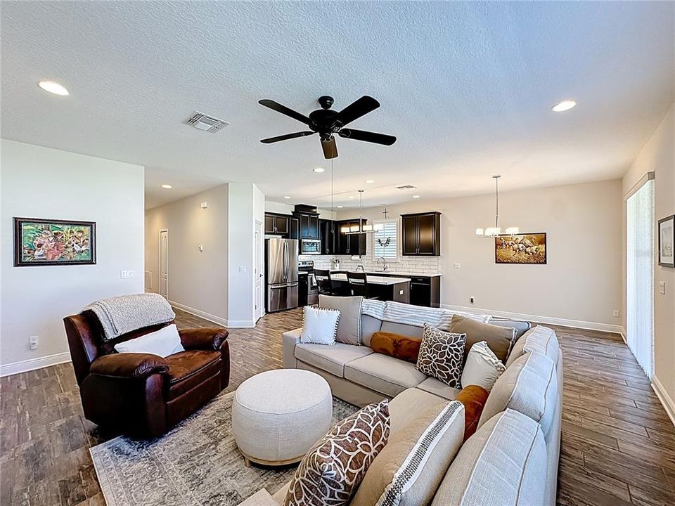 For Sale: $445,800 (4 beds, 2 baths, 1853 Square Feet)