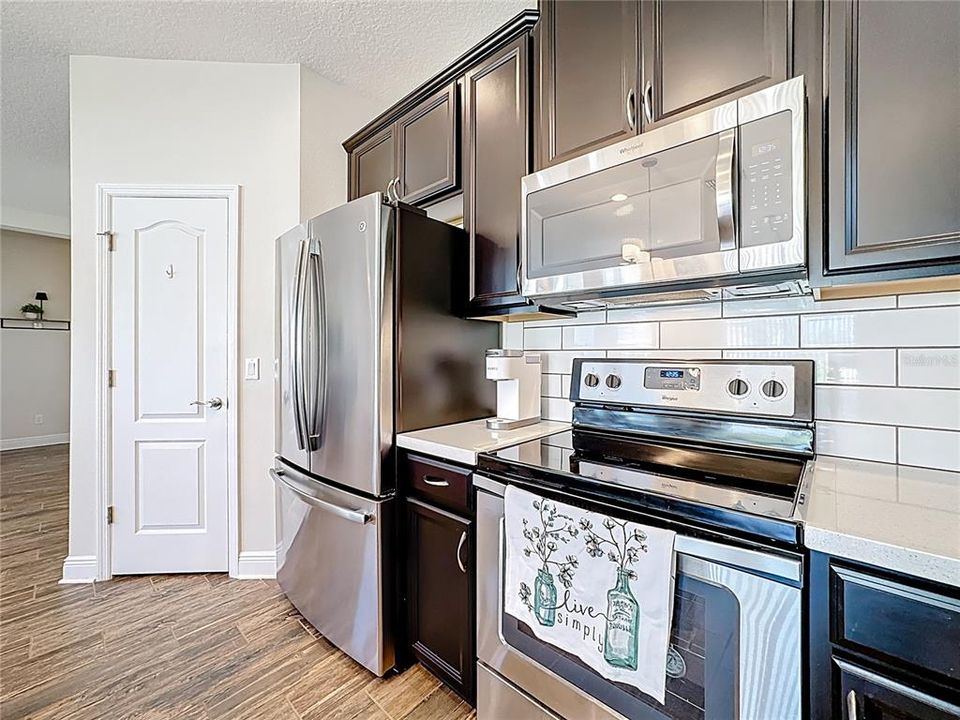 For Sale: $445,800 (4 beds, 2 baths, 1853 Square Feet)