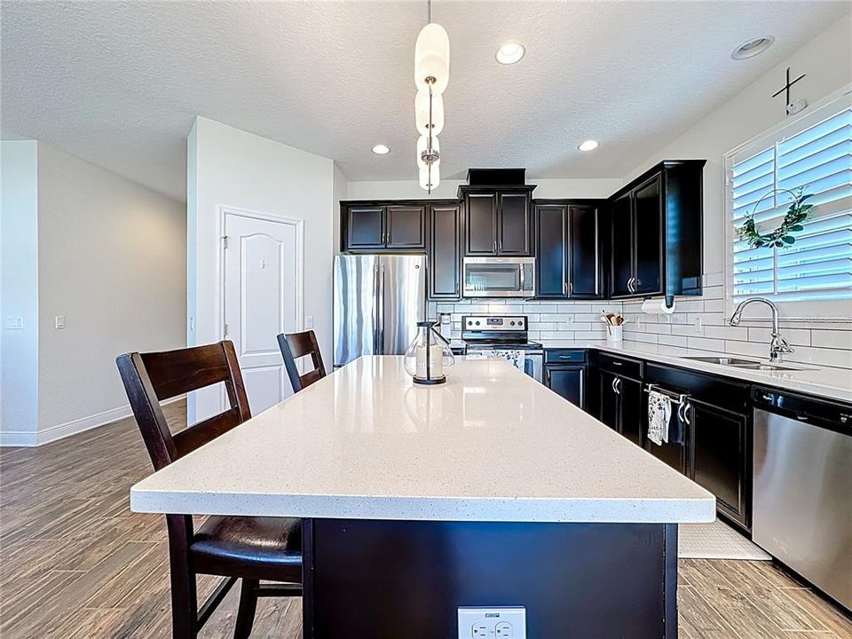 For Sale: $445,800 (4 beds, 2 baths, 1853 Square Feet)