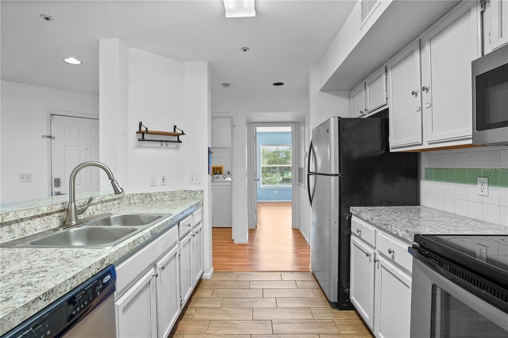 出租: $1,750 (2 贝兹, 2 浴室, 1110 平方英尺)