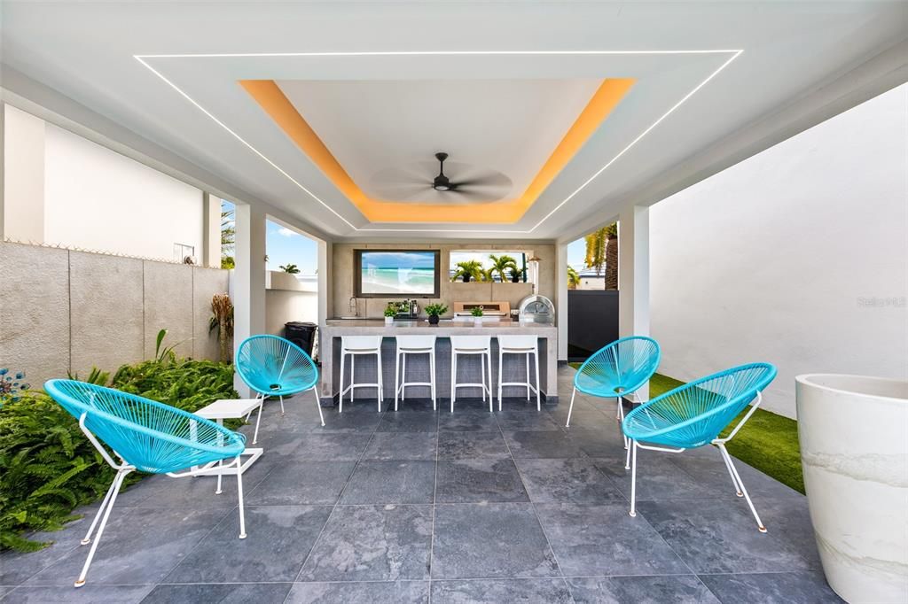 For Sale: $3,000,000 (5 beds, 5 baths, 4600 Square Feet)