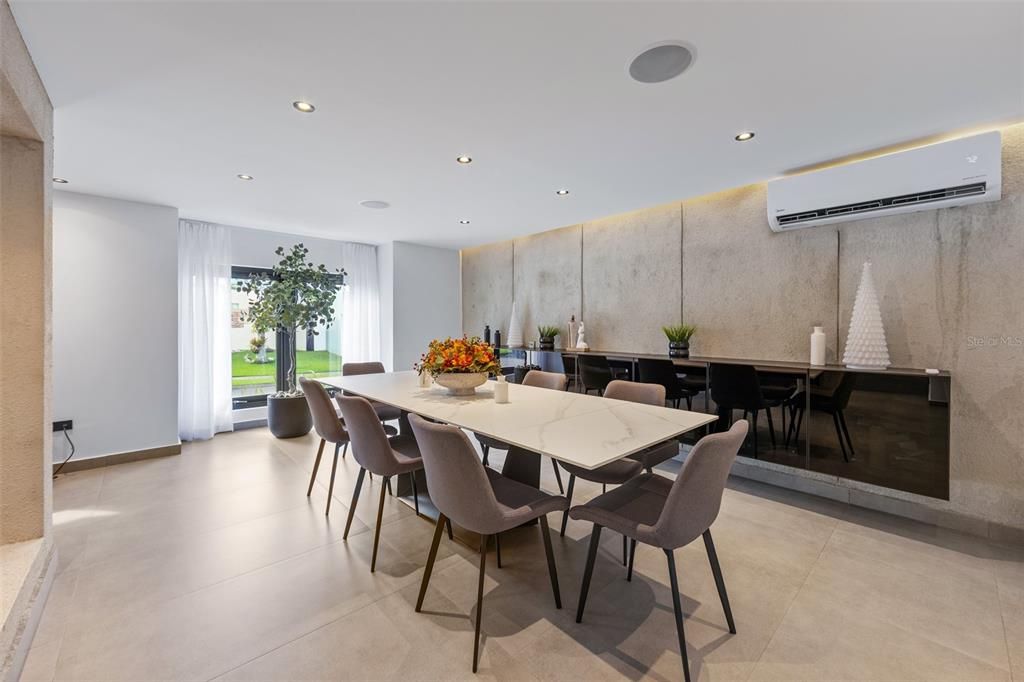 For Sale: $3,000,000 (5 beds, 5 baths, 4600 Square Feet)