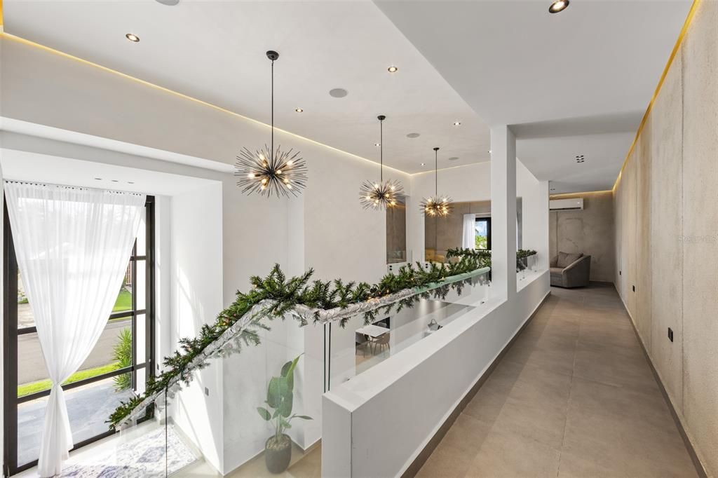 For Sale: $3,000,000 (5 beds, 5 baths, 4600 Square Feet)