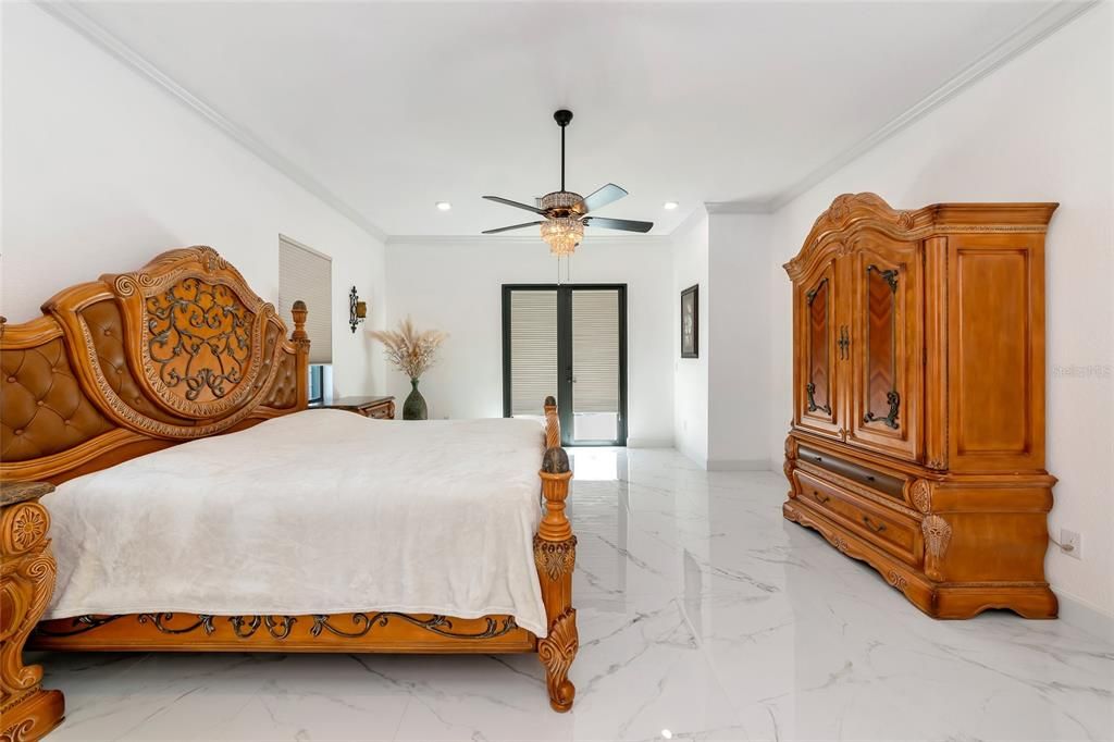 For Sale: $2,300,000 (4 beds, 4 baths, 3185 Square Feet)