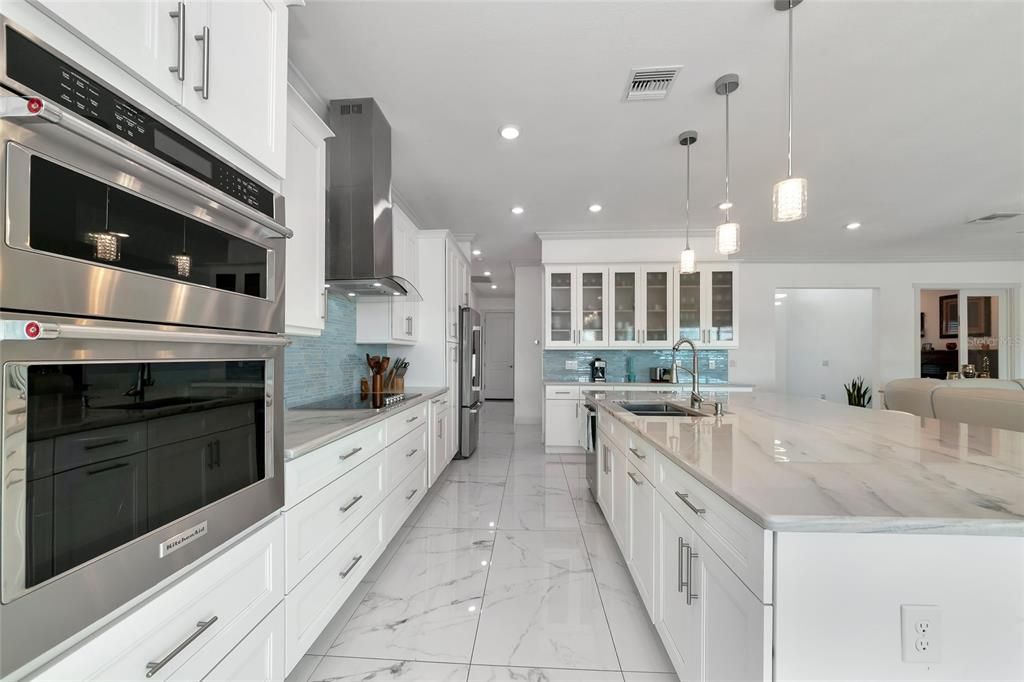 For Sale: $2,300,000 (4 beds, 4 baths, 3185 Square Feet)