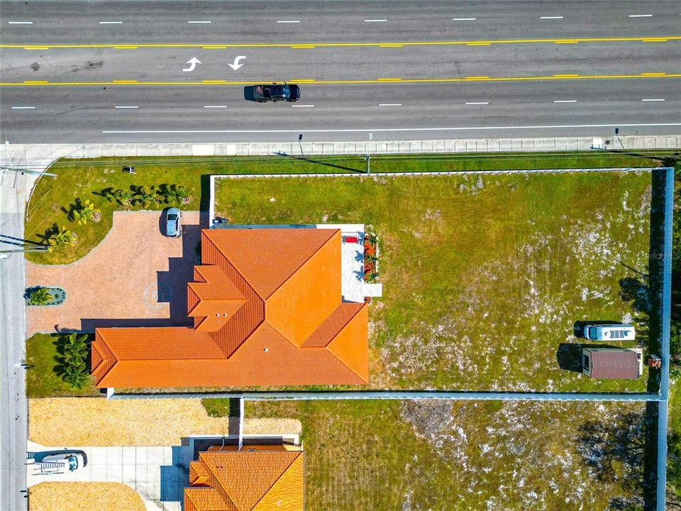 For Sale: $2,300,000 (4 beds, 4 baths, 3185 Square Feet)