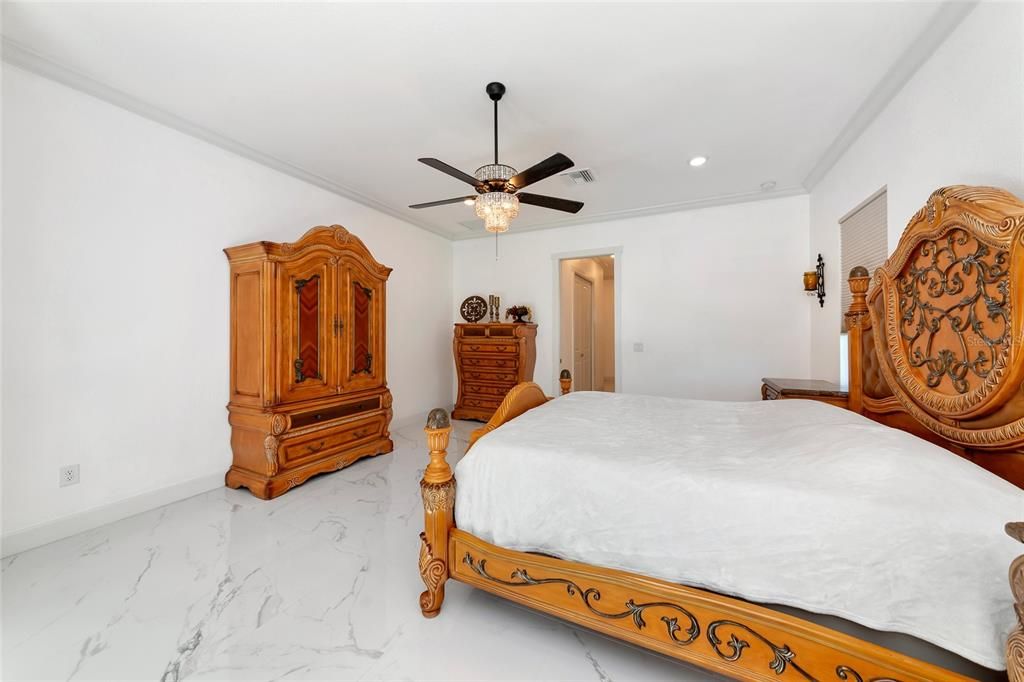 For Sale: $2,300,000 (4 beds, 4 baths, 3185 Square Feet)