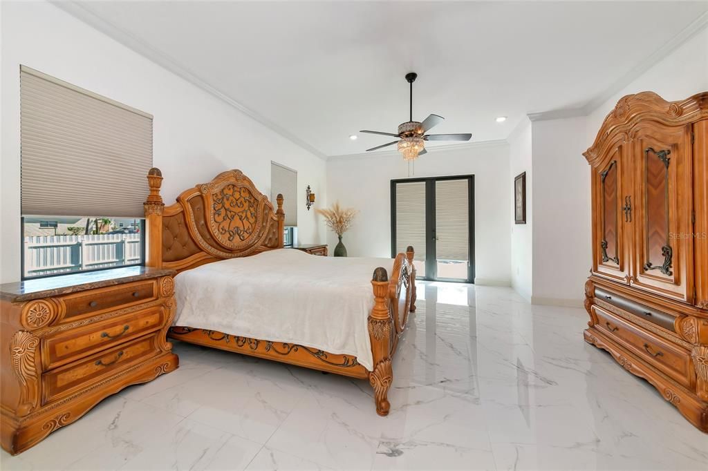 For Sale: $2,300,000 (4 beds, 4 baths, 3185 Square Feet)