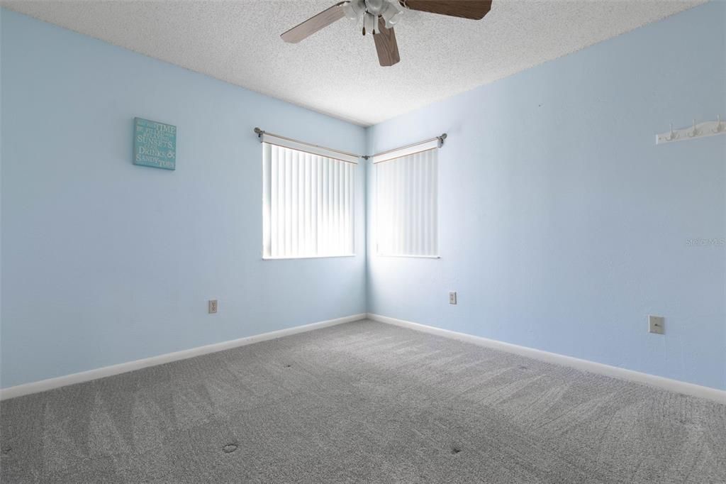 For Sale: $419,000 (3 beds, 2 baths, 1819 Square Feet)