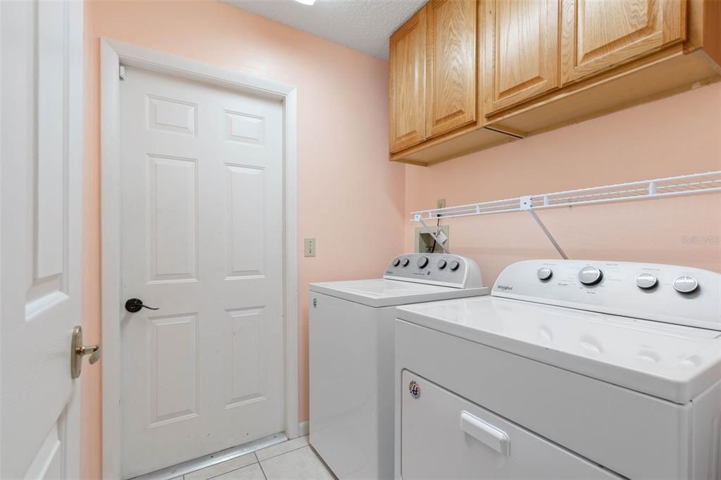 For Sale: $419,000 (3 beds, 2 baths, 1819 Square Feet)