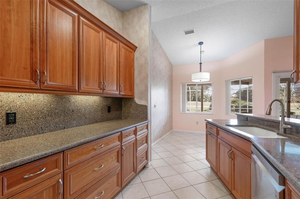 For Sale: $419,000 (3 beds, 2 baths, 1819 Square Feet)