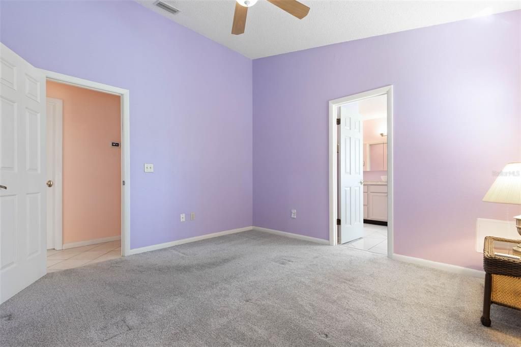 For Sale: $419,000 (3 beds, 2 baths, 1819 Square Feet)