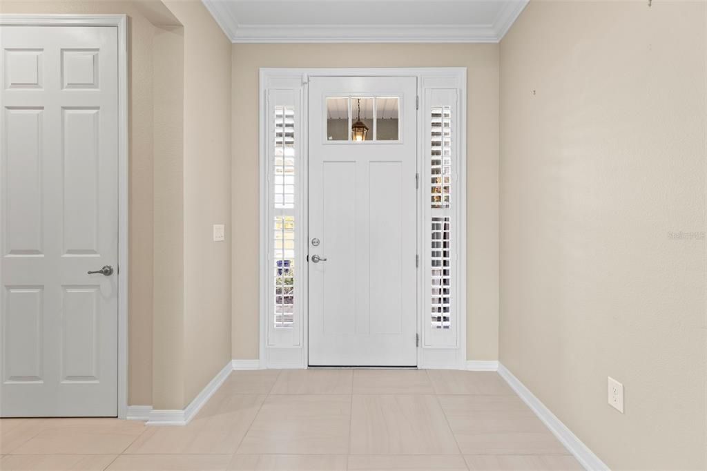 En Venta: $449,999 (3 camas, 3 baños, 2703 Pies cuadrados)