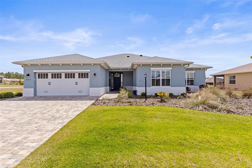 En Venta: $449,999 (3 camas, 3 baños, 2703 Pies cuadrados)