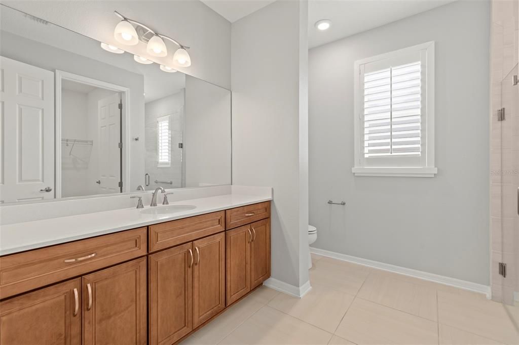 En Venta: $449,999 (3 camas, 3 baños, 2703 Pies cuadrados)