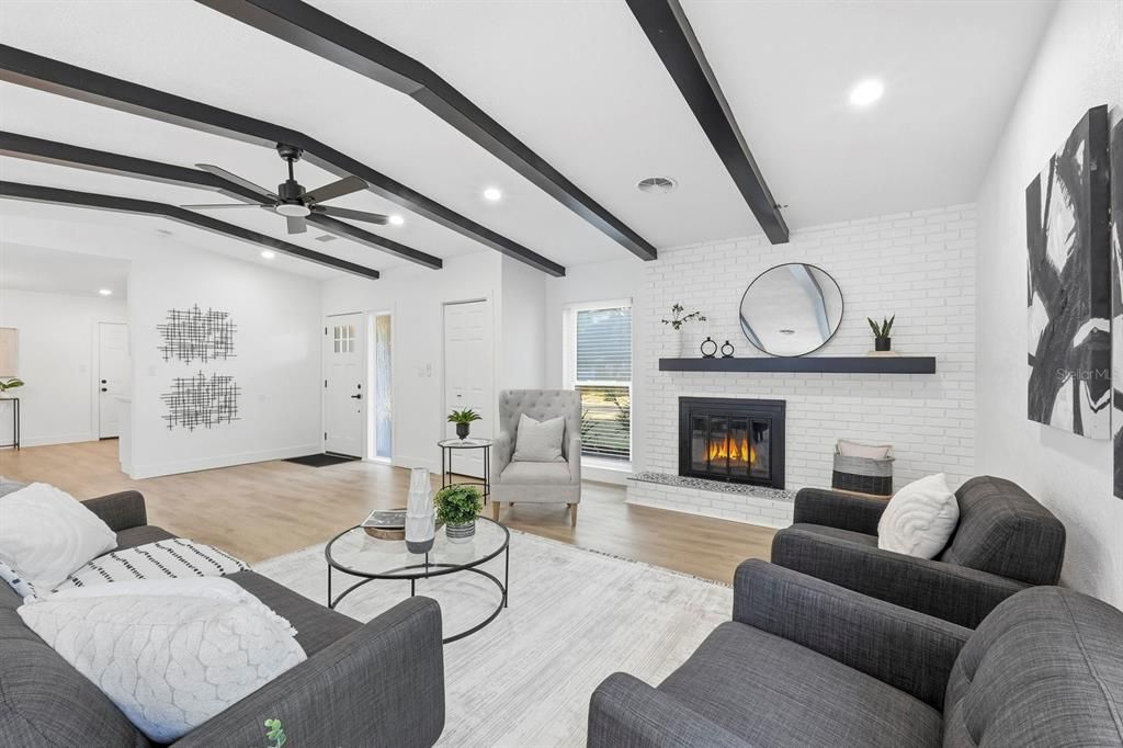 待售: $599,900 (3 贝兹, 2 浴室, 1727 平方英尺)