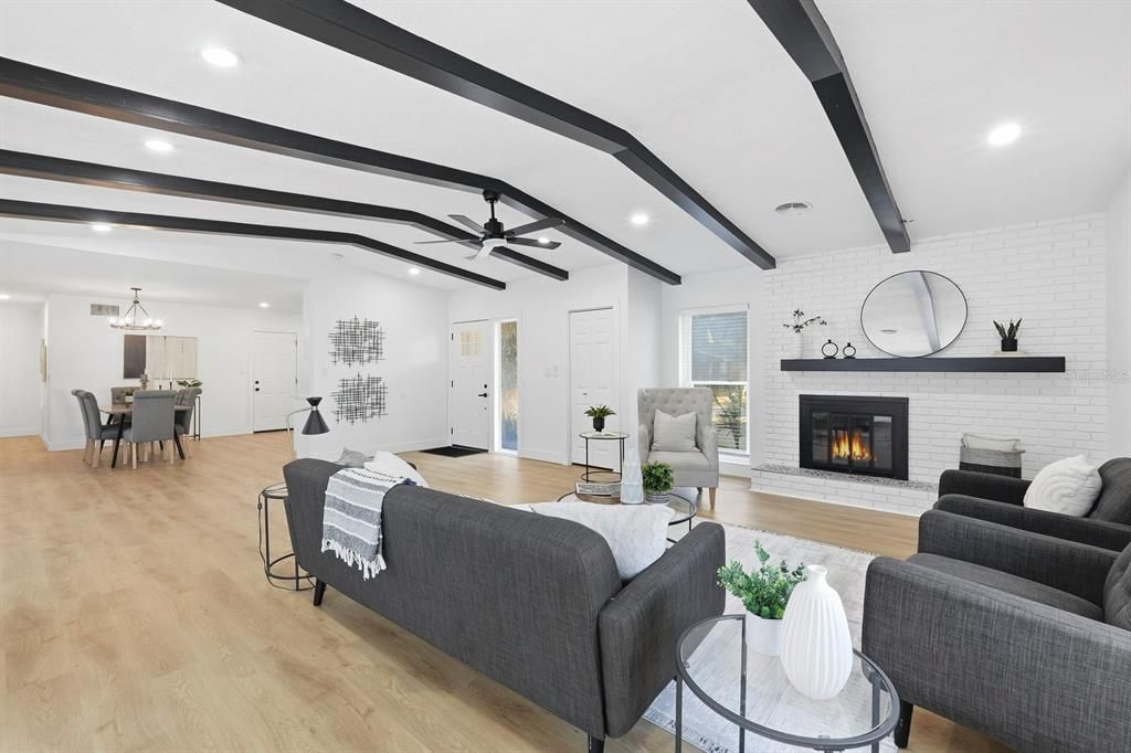 待售: $599,900 (3 贝兹, 2 浴室, 1727 平方英尺)