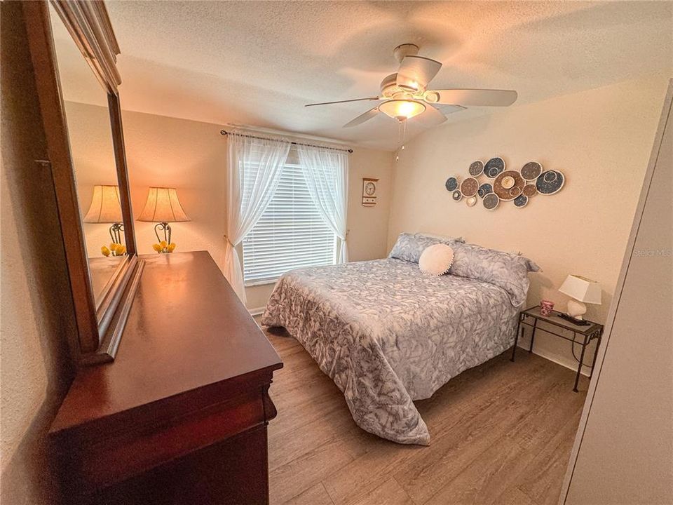 For Sale: $134,900 (2 beds, 2 baths, 874 Square Feet)