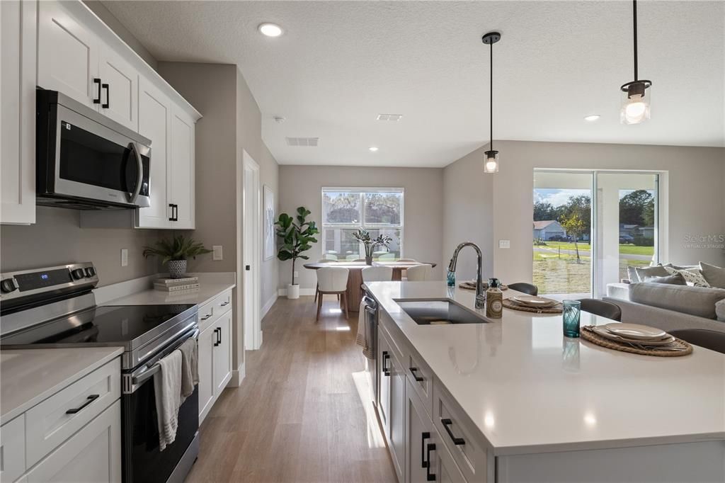 For Sale: $406,799 (4 beds, 2 baths, 1873 Square Feet)