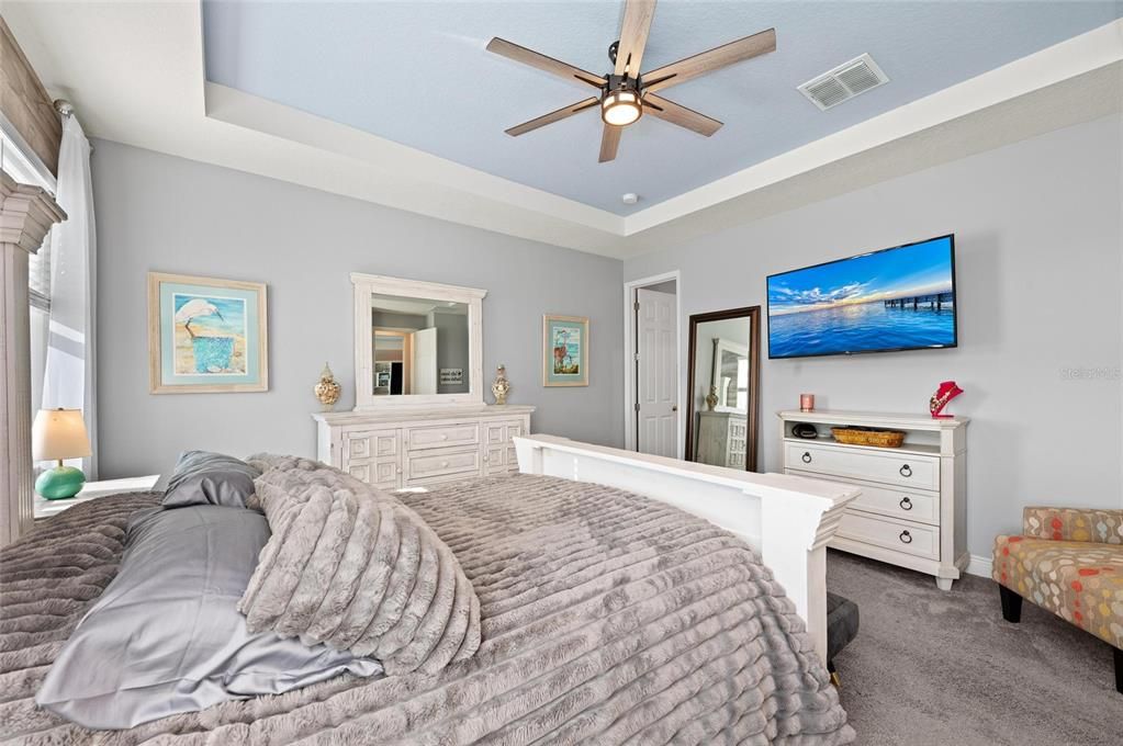 En Venta: $665,000 (4 camas, 3 baños, 2340 Pies cuadrados)