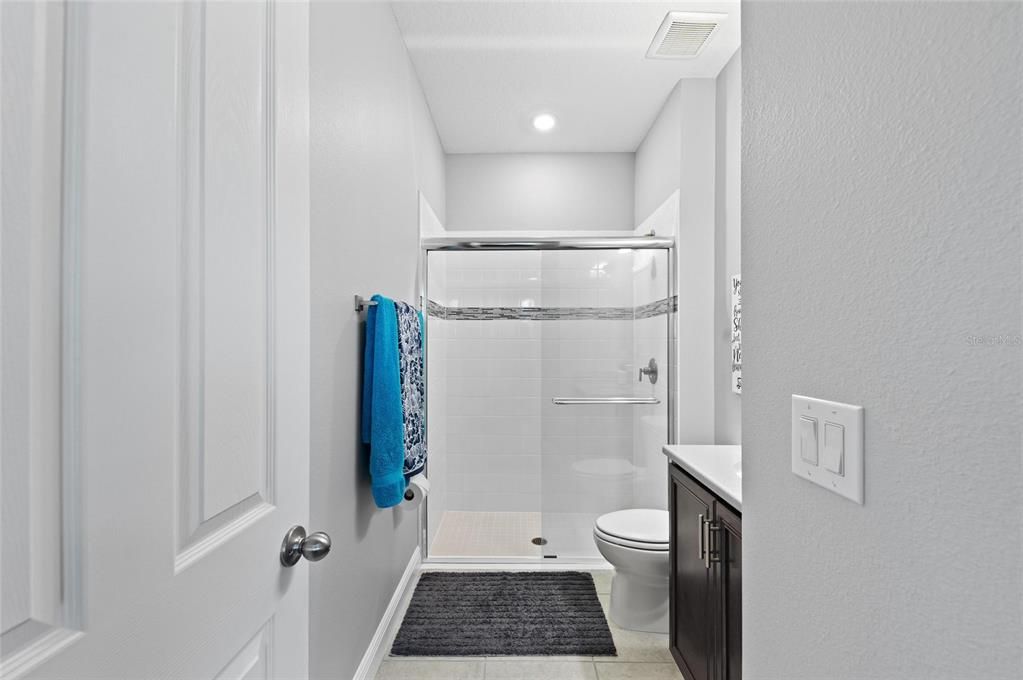 En Venta: $665,000 (4 camas, 3 baños, 2340 Pies cuadrados)