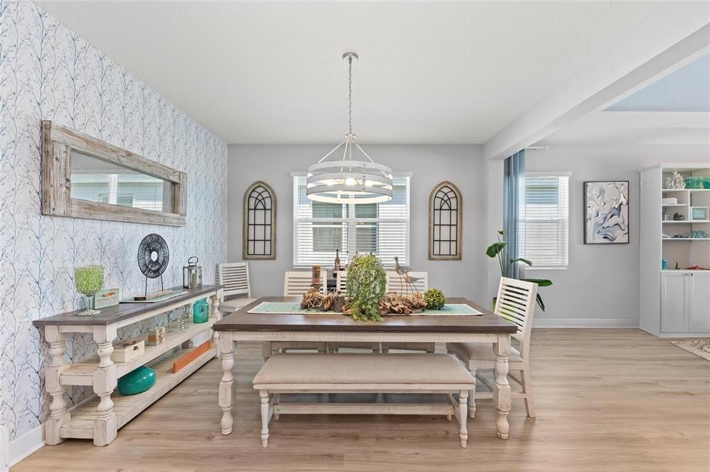 En Venta: $665,000 (4 camas, 3 baños, 2340 Pies cuadrados)