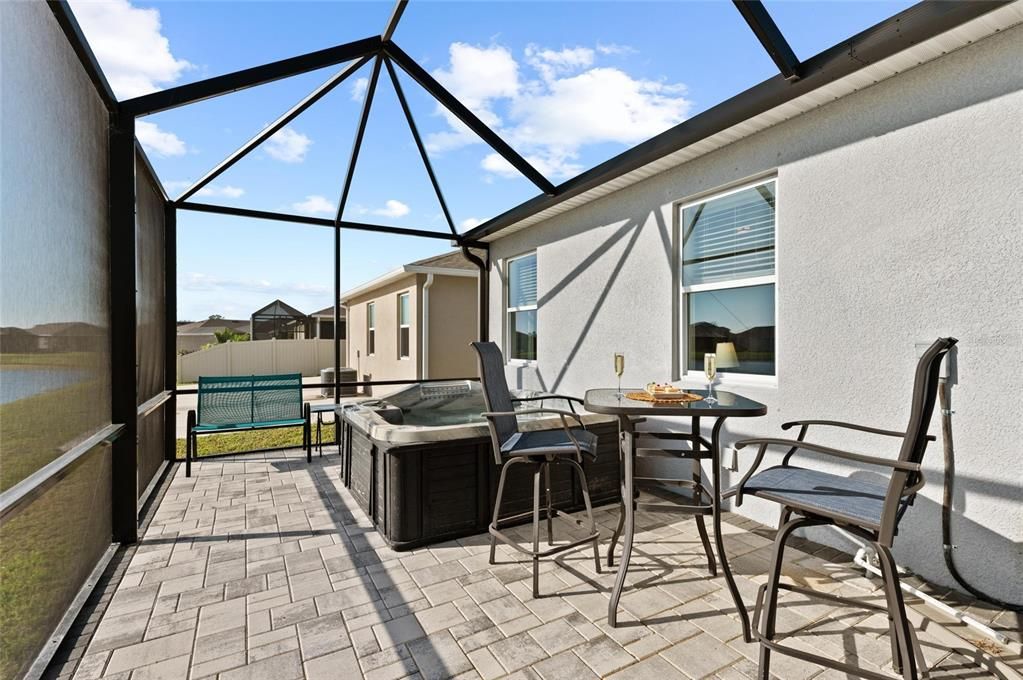 En Venta: $665,000 (4 camas, 3 baños, 2340 Pies cuadrados)