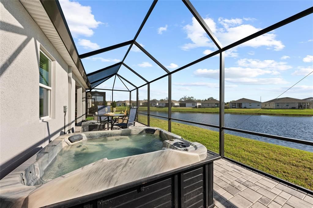 En Venta: $665,000 (4 camas, 3 baños, 2340 Pies cuadrados)