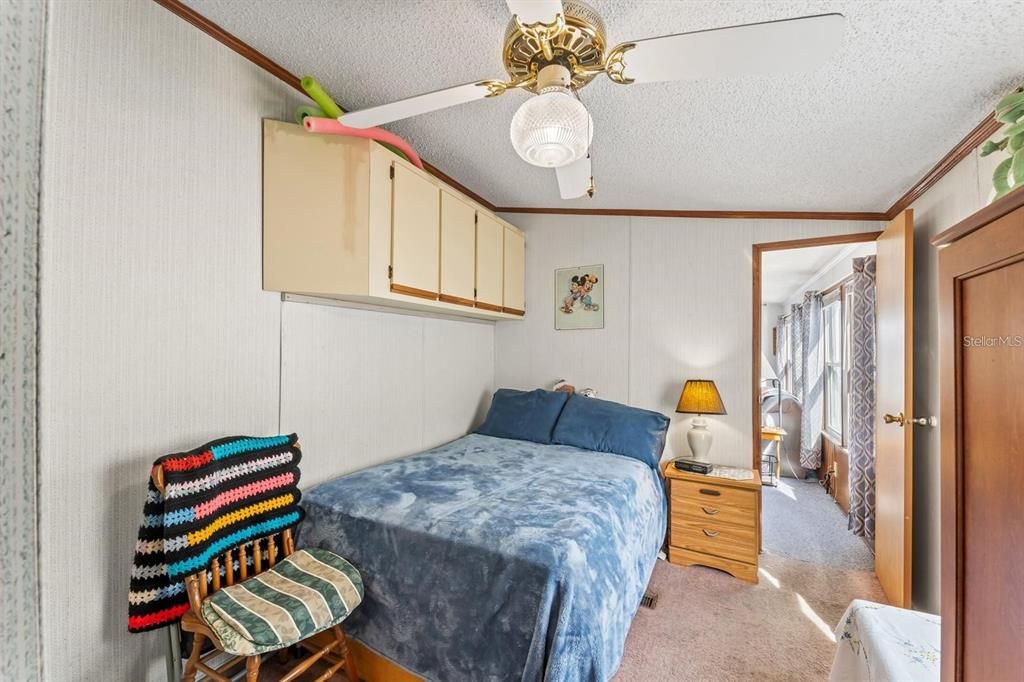 For Sale: $129,900 (2 beds, 1 baths, 708 Square Feet)