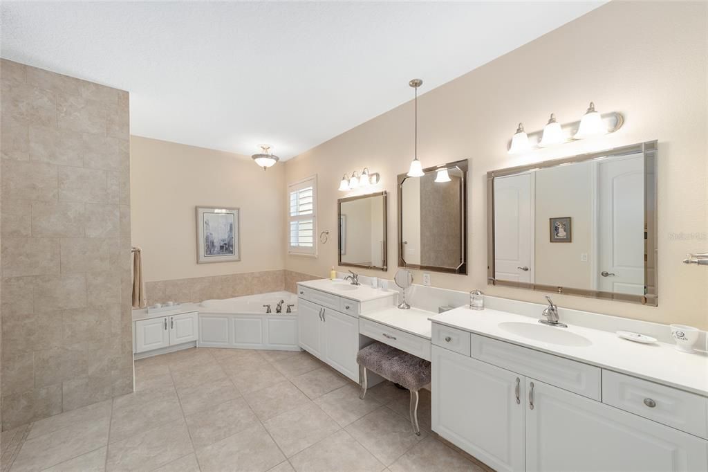 待售: $499,500 (4 贝兹, 3 浴室, 2642 平方英尺)