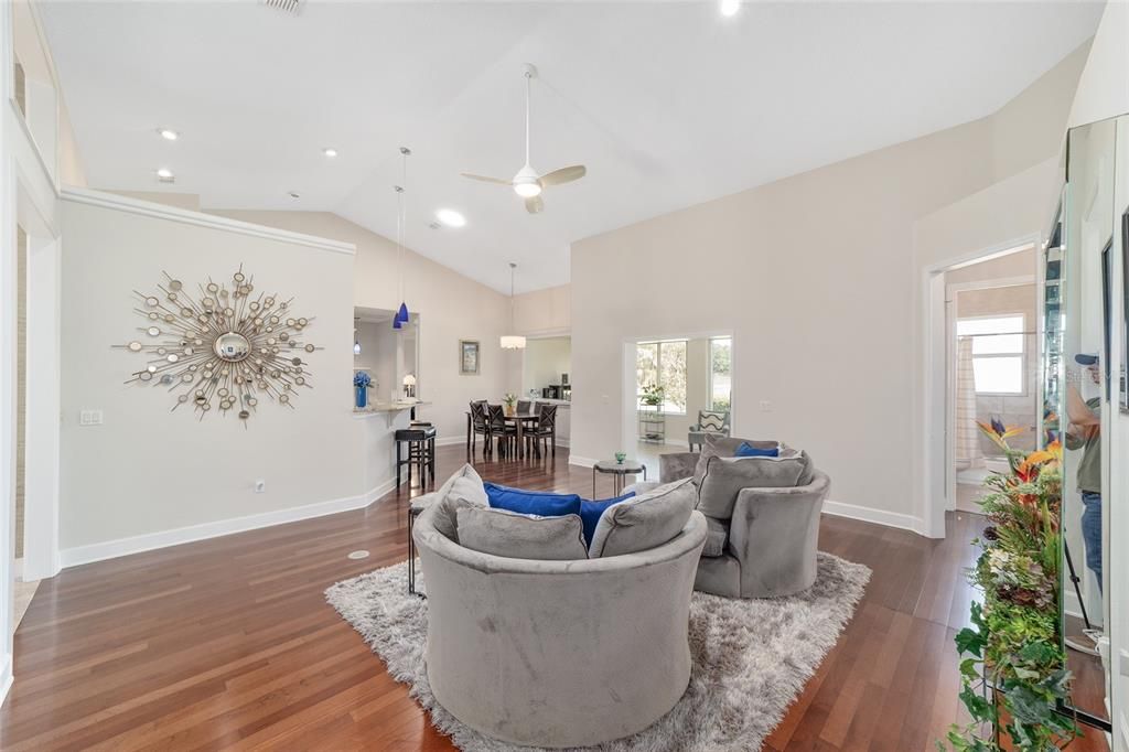 待售: $499,500 (4 贝兹, 3 浴室, 2642 平方英尺)