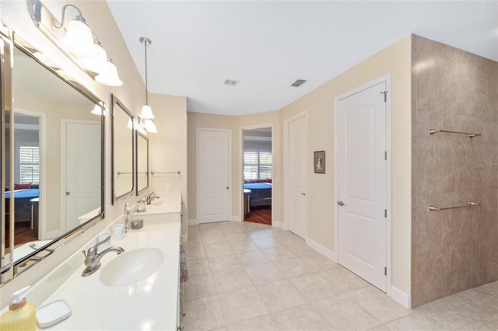 待售: $499,500 (4 贝兹, 3 浴室, 2642 平方英尺)