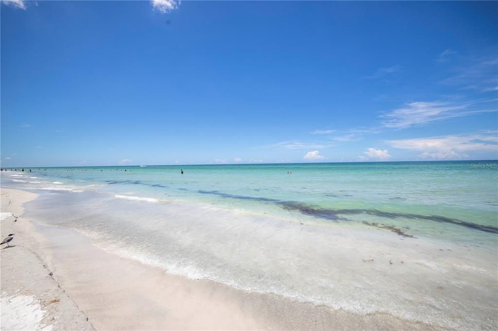 For Rent: $15,000 (4 beds, 2 baths, 2388 Square Feet)