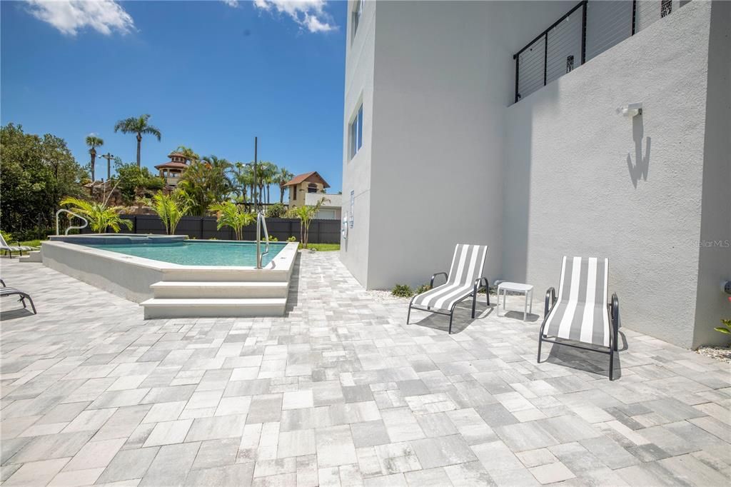 For Rent: $15,000 (4 beds, 2 baths, 2388 Square Feet)