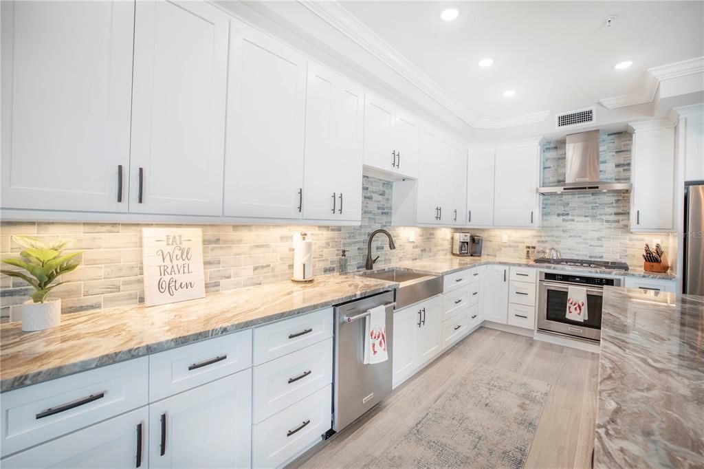 For Rent: $15,000 (4 beds, 2 baths, 2388 Square Feet)