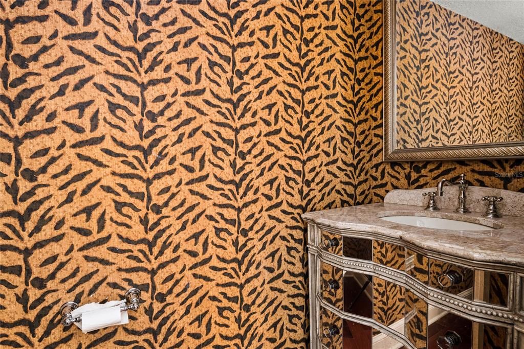 For Sale: $675,000 (3 beds, 3 baths, 2083 Square Feet)