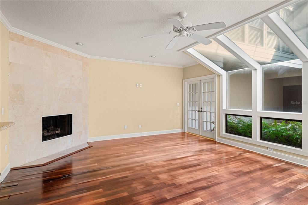 For Sale: $675,000 (3 beds, 3 baths, 2083 Square Feet)