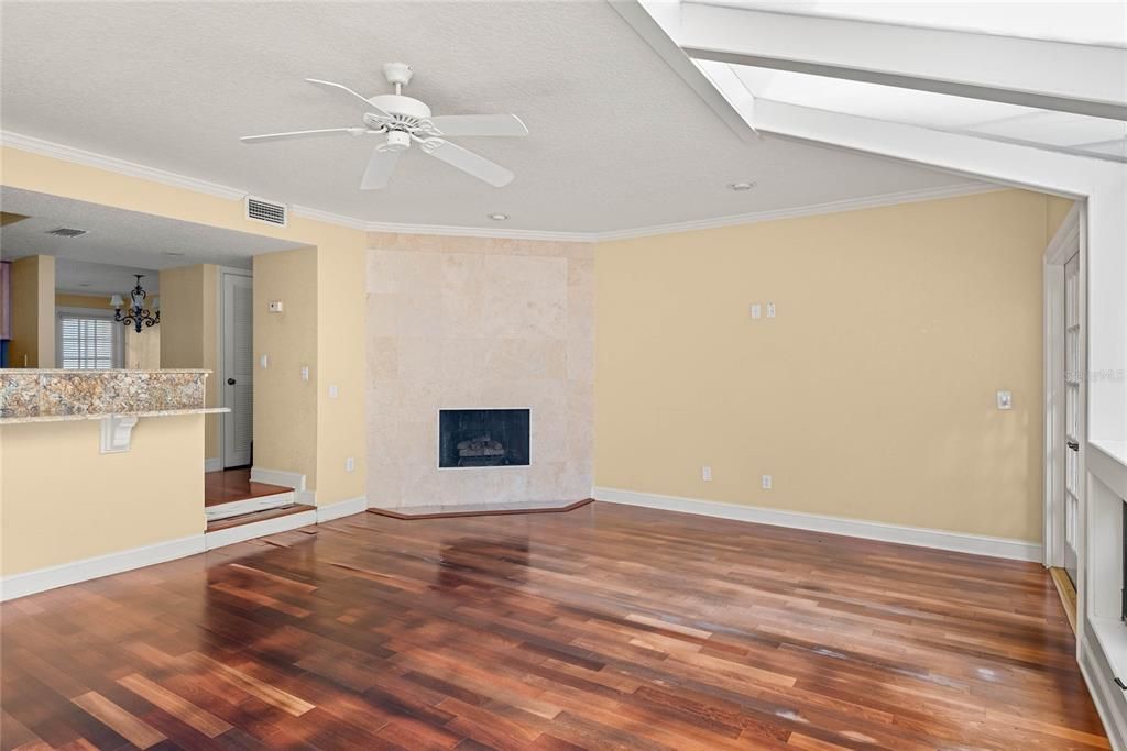 For Sale: $675,000 (3 beds, 3 baths, 2083 Square Feet)