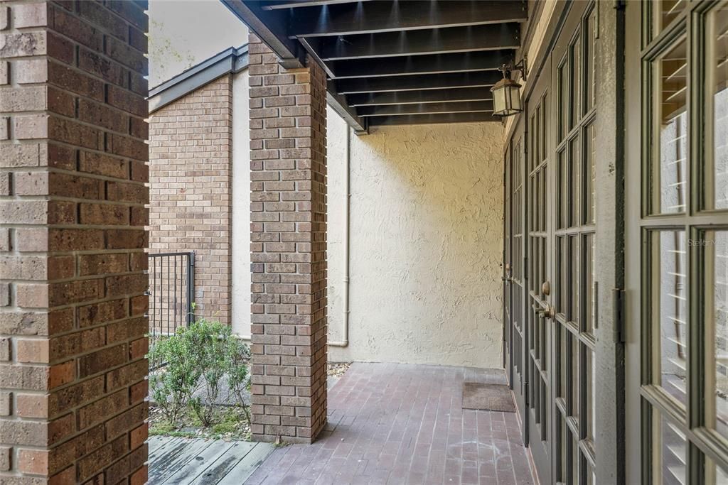 For Sale: $675,000 (3 beds, 3 baths, 2083 Square Feet)