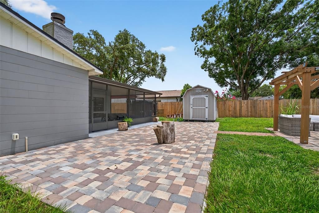 For Rent: $2,100 (3 beds, 2 baths, 1424 Square Feet)