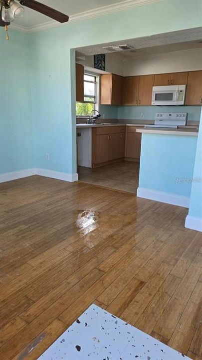 En Renta: $1,895 (2 camas, 2 baños, 900 Pies cuadrados)