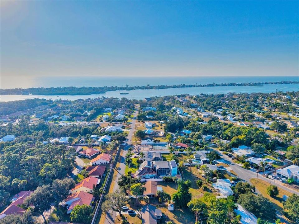 待售: $359,000 (3 贝兹, 1 浴室, 1040 平方英尺)