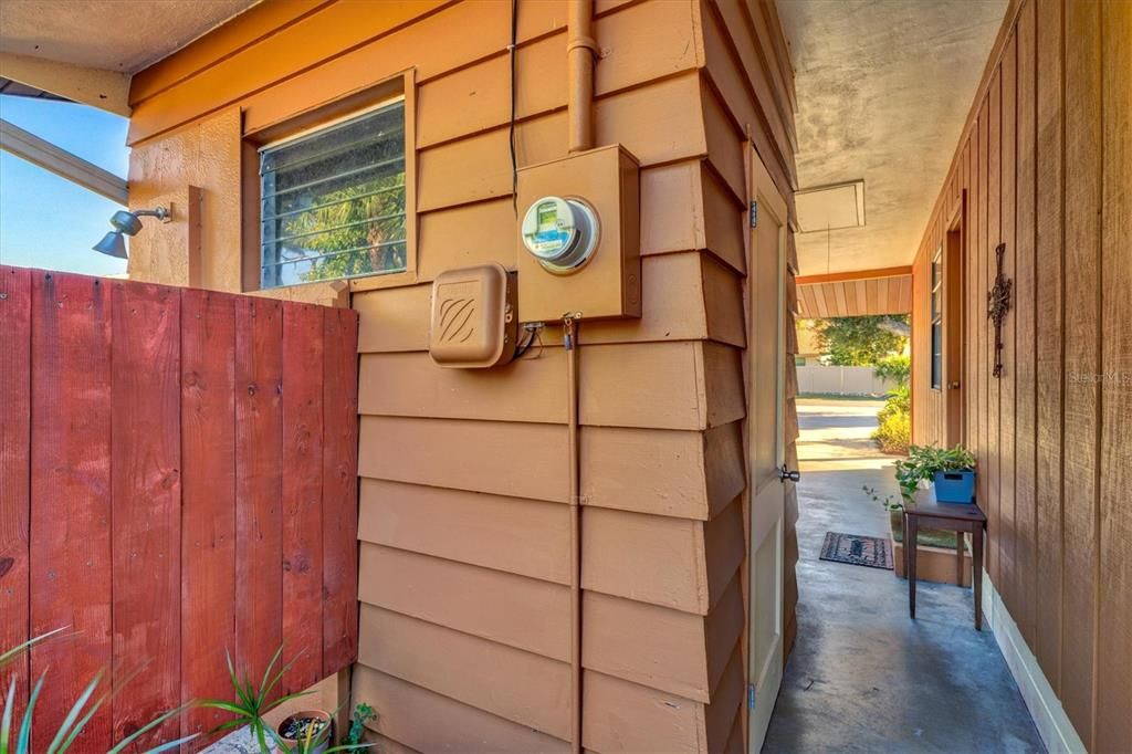 待售: $359,000 (3 贝兹, 1 浴室, 1040 平方英尺)