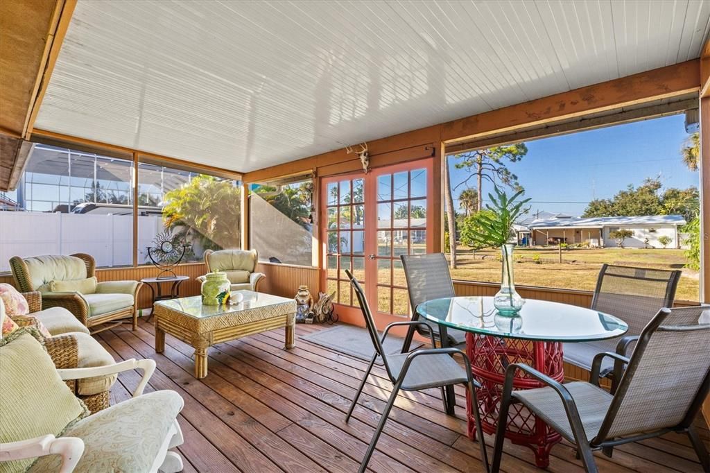 待售: $359,000 (3 贝兹, 1 浴室, 1040 平方英尺)