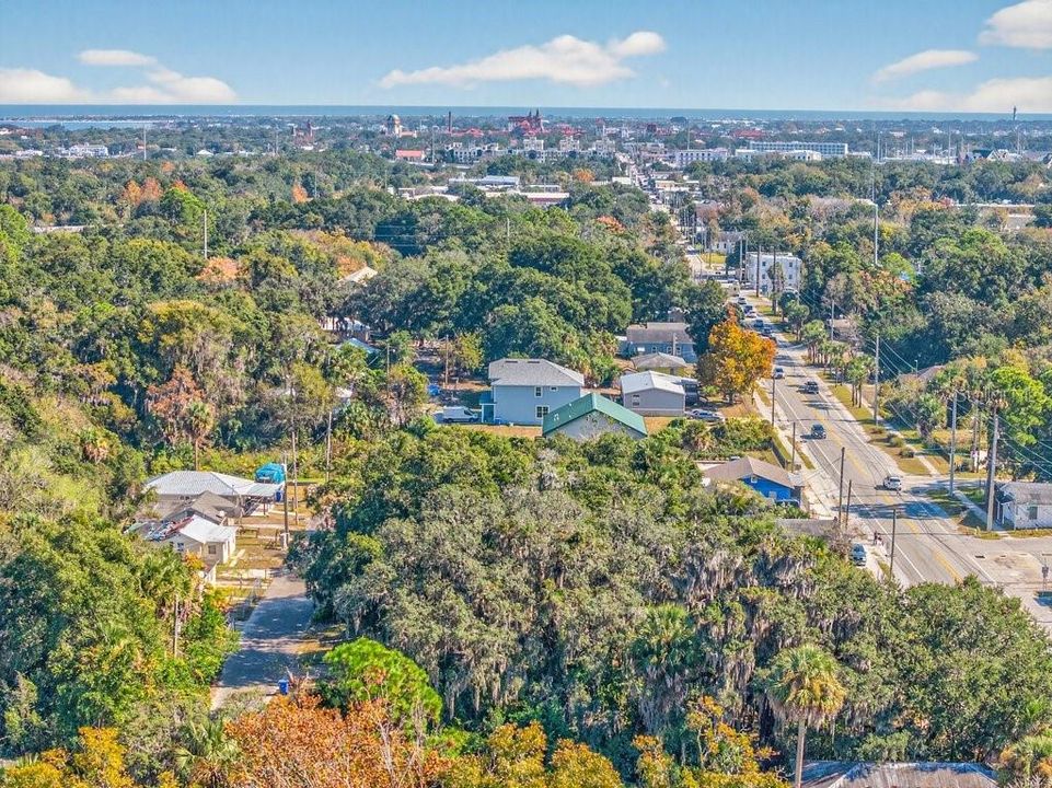 待售: $249,000 (2 贝兹, 2 浴室, 1185 平方英尺)